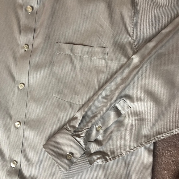 Men's Michael Kors Striped Button-Down Dress Shirt - Picture 3 of 5